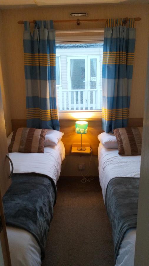 Seascape - Blue Dolphin Holiday Park Gristhorpe 외부 사진